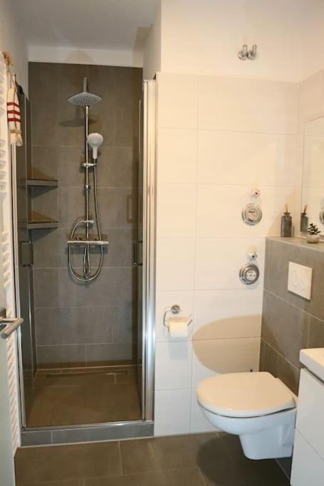 Emily'S Deichbude In Einer Historischen Villa In Dornumersiel Eksteriør billede